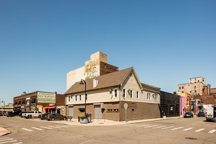 2504-2506 Market St, Detroit, MI for sale - Building Photo - Image 2 of 4