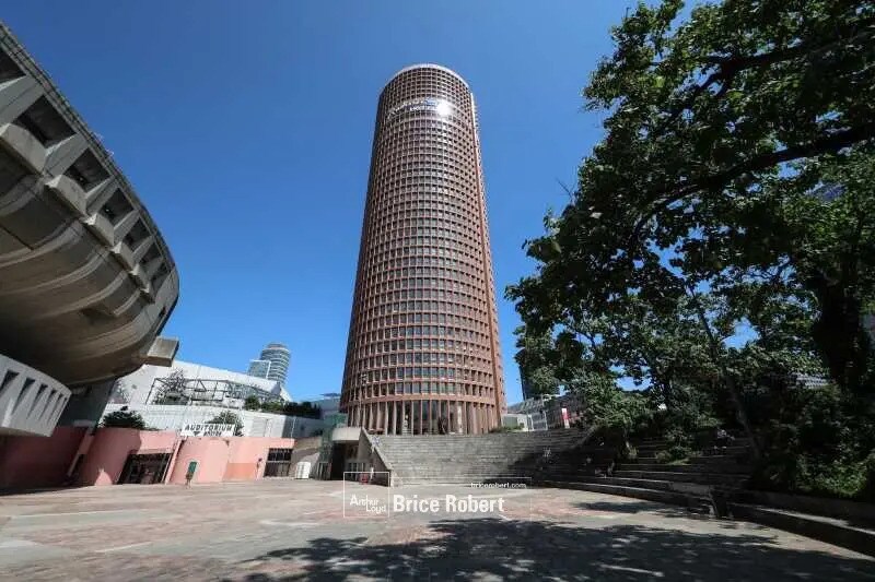 Office in Lyon for lease - Building Photo - Image 2 of 22