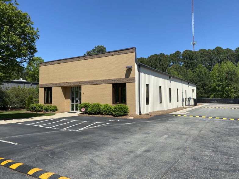 811 Center St, Apex, NC for sale - Building Photo - Image 1 of 1