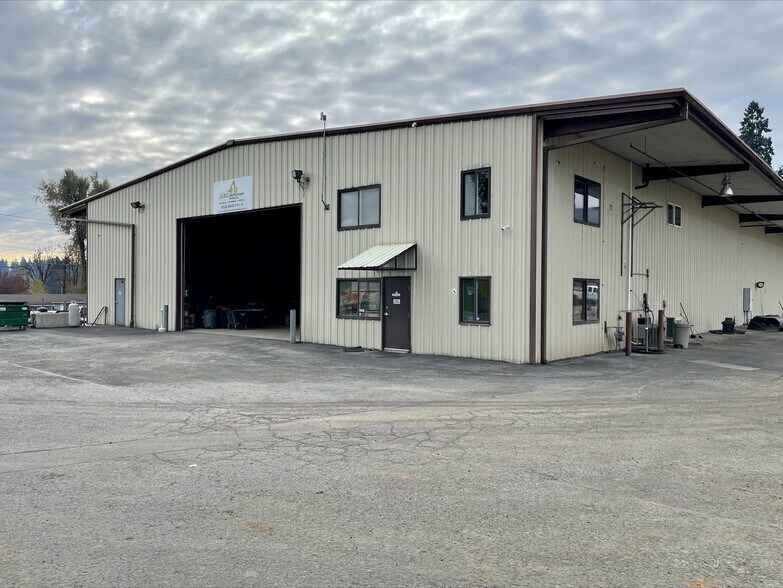 28055 SE Dee St, Boring, OR for sale - Building Photo - Image 1 of 1