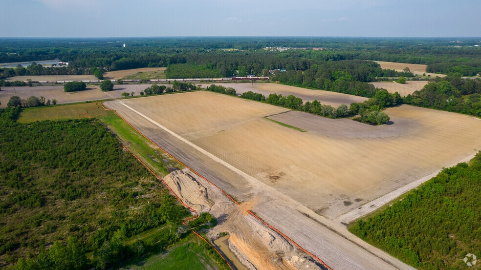 103 E Providence Blvd, Selma, NC for lease - Building Photo - Image 2 of 4