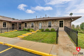 10683 S Saginaw St, Grand Blanc, MI for lease Building Photo- Image 1 of 37