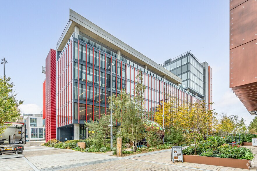 2 Redman Place, London for lease - Primary Photo - Image 1 of 6