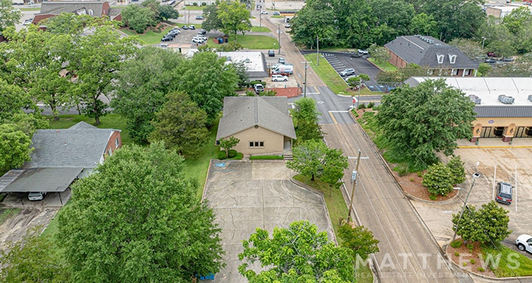 927 N 15th Ave, Laurel, MS for sale - Building Photo - Image 3 of 3