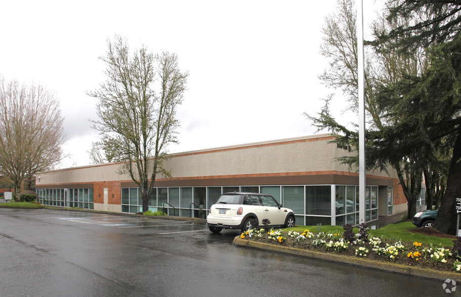 7585-7591 SW Mohawk St, Tualatin, OR for sale - Building Photo - Image 3 of 7