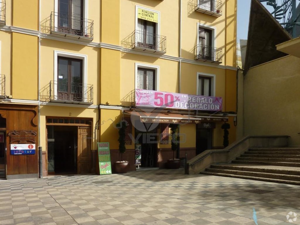 Retail in Cuenca, Cuenca for lease Interior Photo- Image 1 of 8