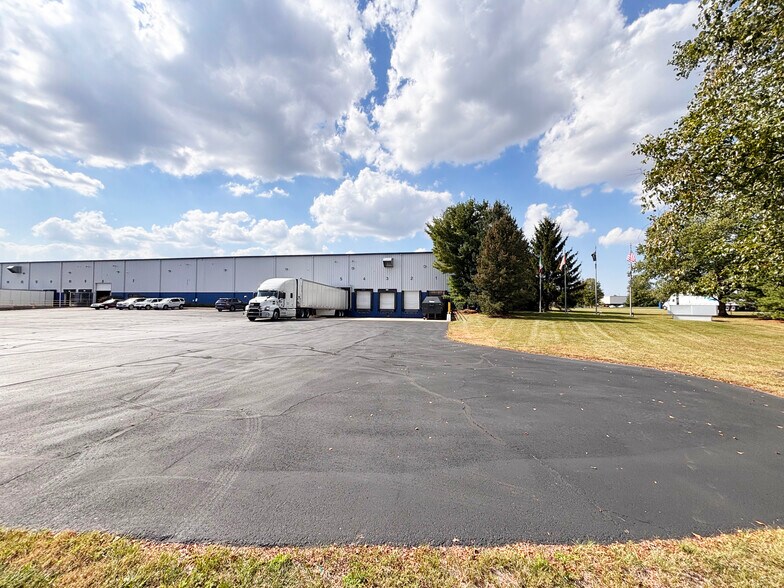 3310 William Richardson Dr, South Bend, IN for lease - Building Photo - Image 3 of 13