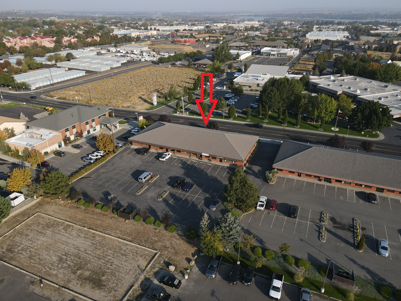 7325 W Deschutes Ave, Kennewick, WA for lease - Building Photo - Image 1 of 40