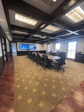 4949 Fairmont Pky, Pasadena, TX for lease Building Photo- Image 2 of 7