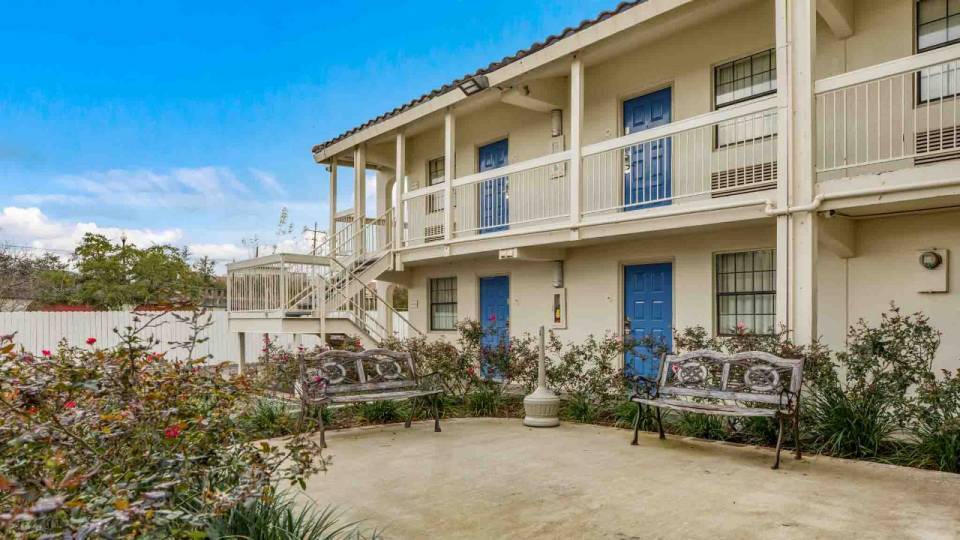 220 Interstate 10, Beaumont, TX for sale - Building Photo - Image 1 of 1