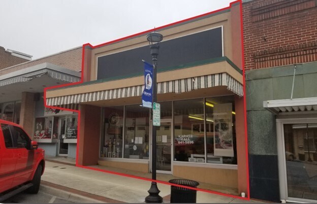 611 Broad St, Altavista, VA for sale Building Photo- Image 1 of 1