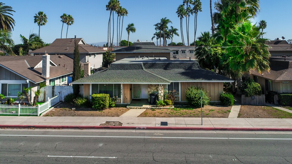 16562 Goldenwest St, Huntington Beach, CA for sale - Building Photo - Image 2 of 7