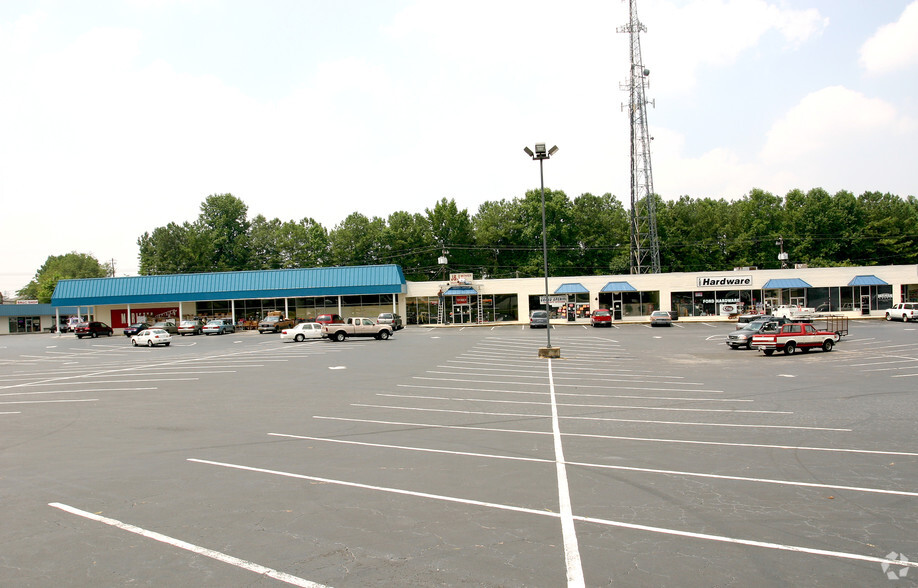 1951-1955 Canton Rd, Marietta, GA for sale - Building Photo - Image 2 of 14