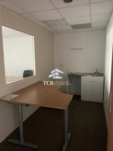 Office in La Chapelle-sur-Erdre for sale - Interior Photo - Image 3 of 3