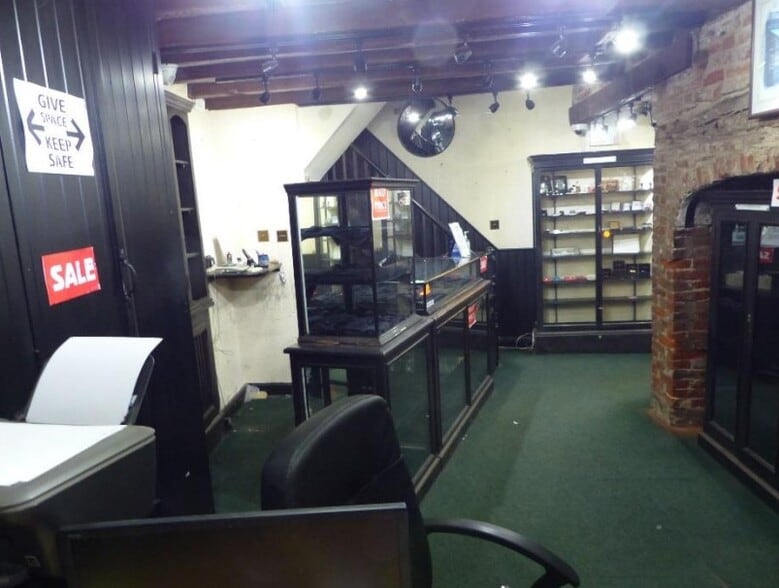 2 Saturday Market, Beverley for lease - Interior Photo - Image 3 of 6