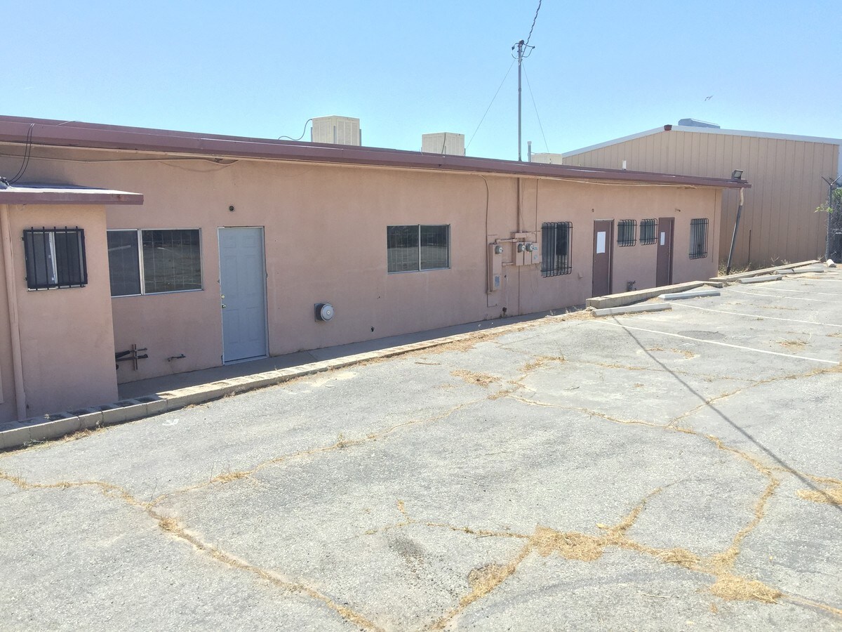 7124 Mohawk Trl, Yucca Valley, CA 92284