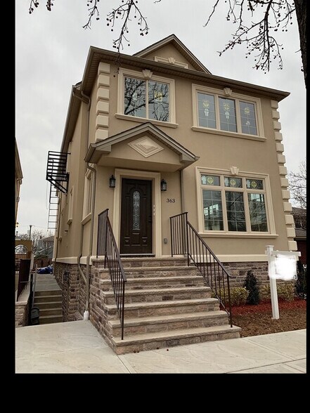 363 Cromwell Ave, Staten Island, NY for sale - Primary Photo - Image 1 of 1