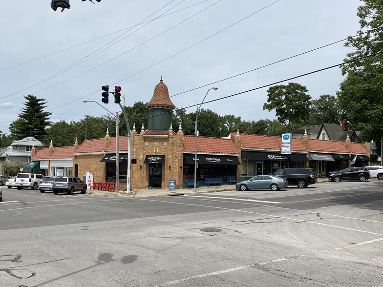 400-408 E Gregory Blvd, Kansas City, MO for lease - Primary Photo - Image 1 of 5