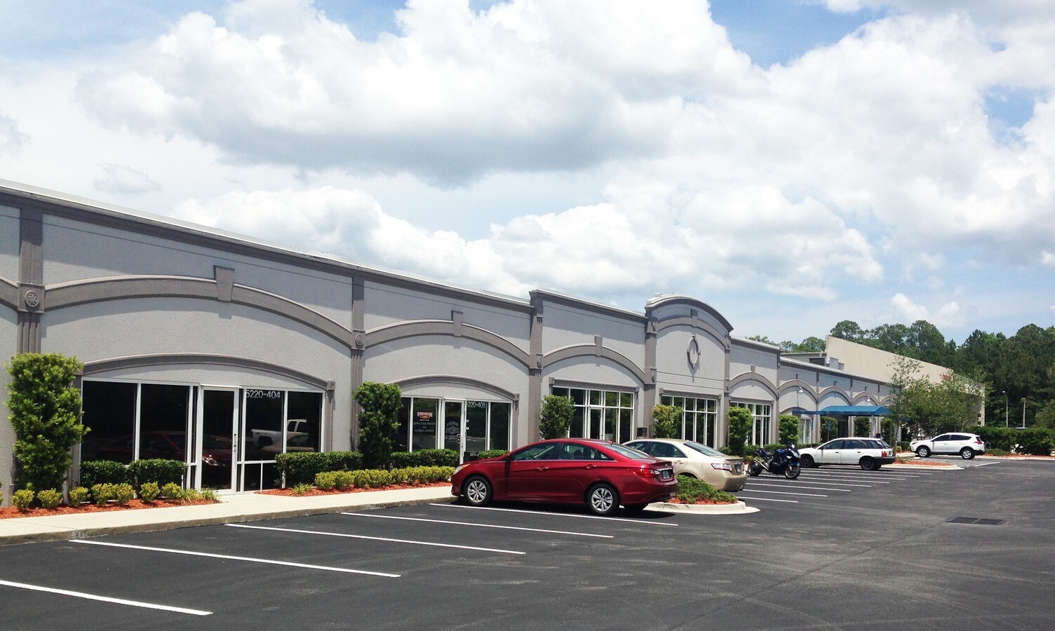 5220 Shad Rd, Jacksonville, FL 32257