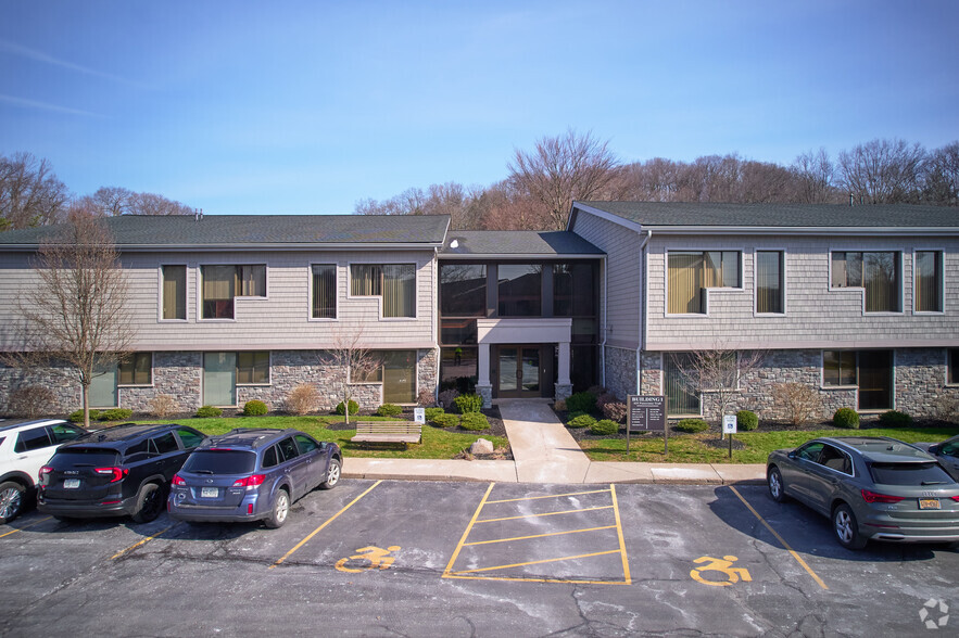 625 Panorama Trl, Penfield, NY for lease - Building Photo - Image 1 of 23