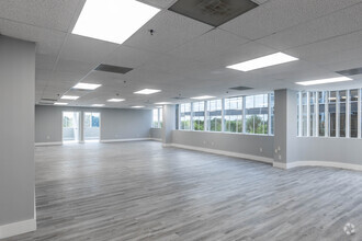 2825 N University Dr, Coral Springs, FL for lease Interior Photo- Image 2 of 8