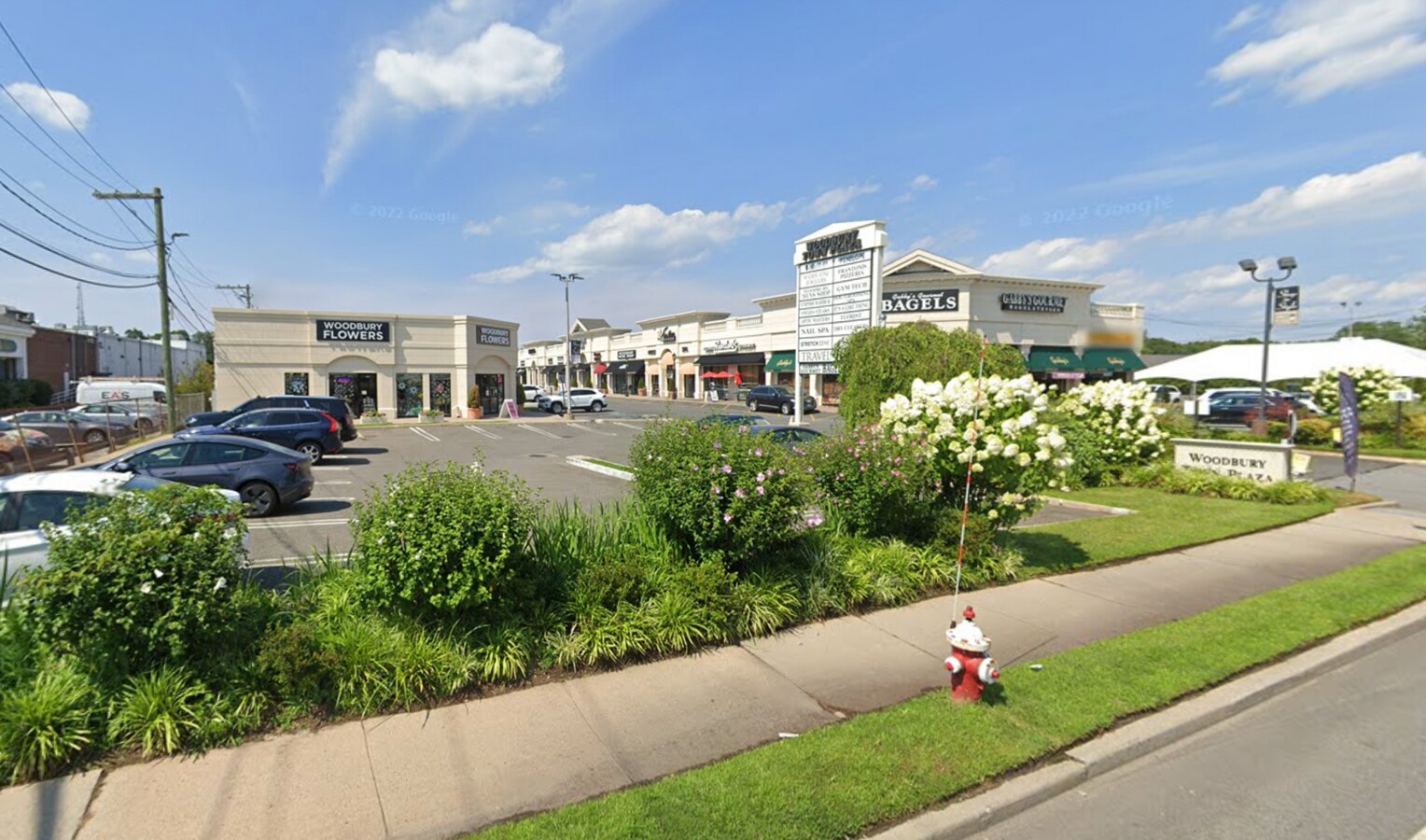 8025 Jericho Tpke, Woodbury, NY 11797