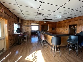 761 Big Knob Rd, Rochester, PA for lease Interior Photo- Image 1 of 3