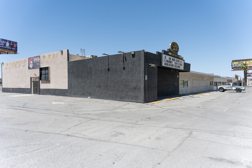 3415-3449 Sammy Davis Jr Dr, Las Vegas, NV for sale - Primary Photo - Image 1 of 1