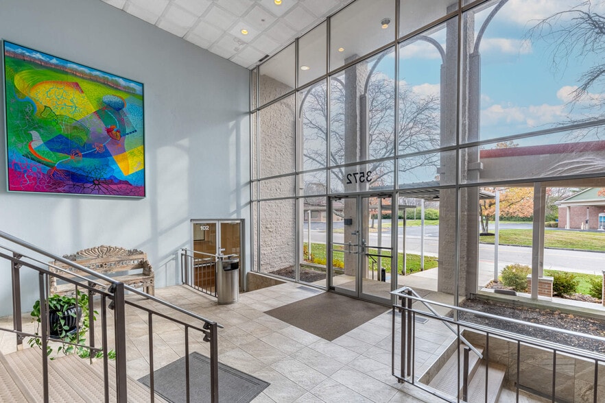 3572 Dayton-Xenia Rd, Beavercreek, OH for lease - Building Photo - Image 2 of 14