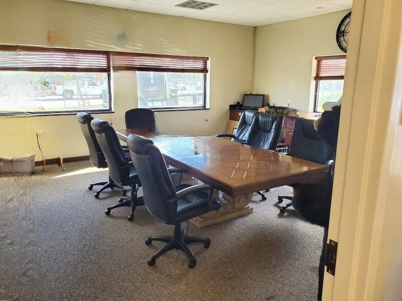 8141 Mainline, Fort Myers, FL for lease - Building Photo - Image 2 of 5