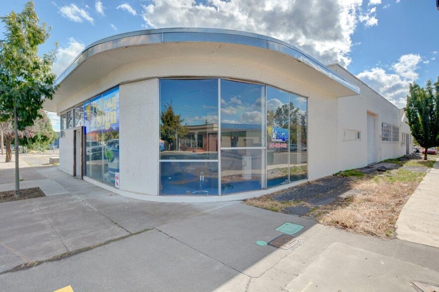 606 S 6th St, Klamath Falls, OR for sale - Building Photo - Image 1 of 52