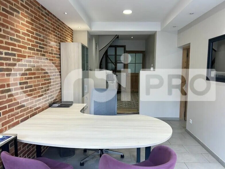 Office in Saint-Just-en-Chaussée for lease - Building Photo - Image 3 of 6