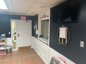 250 Foxglove Dr, Mount Sterling, KY for lease Lobby- Image 1 of 16