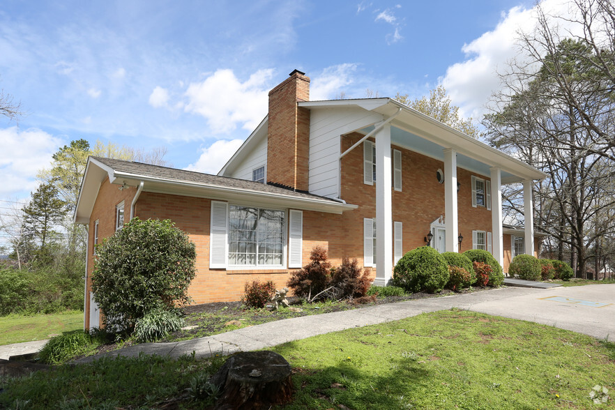 7511 Asheville Hwy, Knoxville, TN for sale - Primary Photo - Image 1 of 1