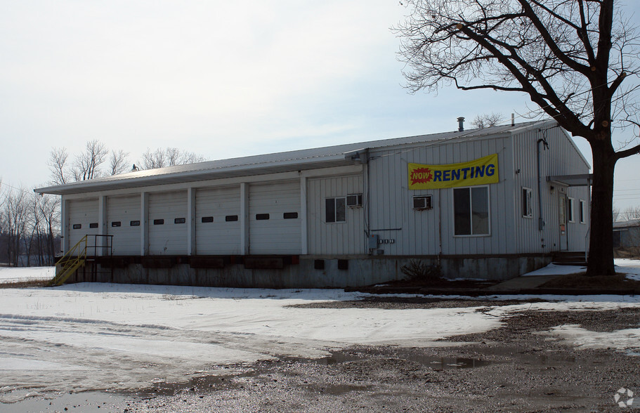 403 Stocker St, Angola, IN for lease - Primary Photo - Image 1 of 2