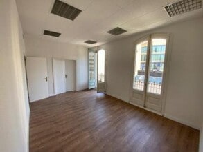 Office in Barcelona, Barcelona for lease Interior Photo- Image 1 of 13