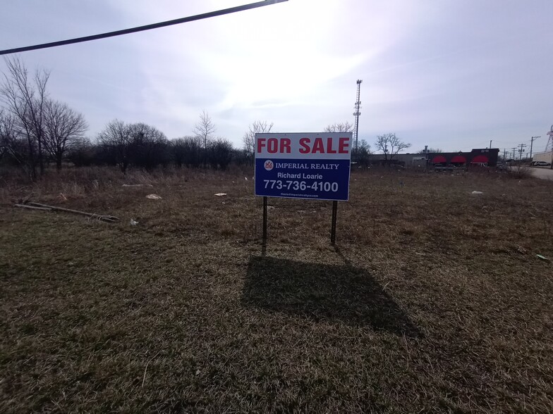 0 E Rollins Rd, Round Lake Beach, IL for sale - Building Photo - Image 1 of 1