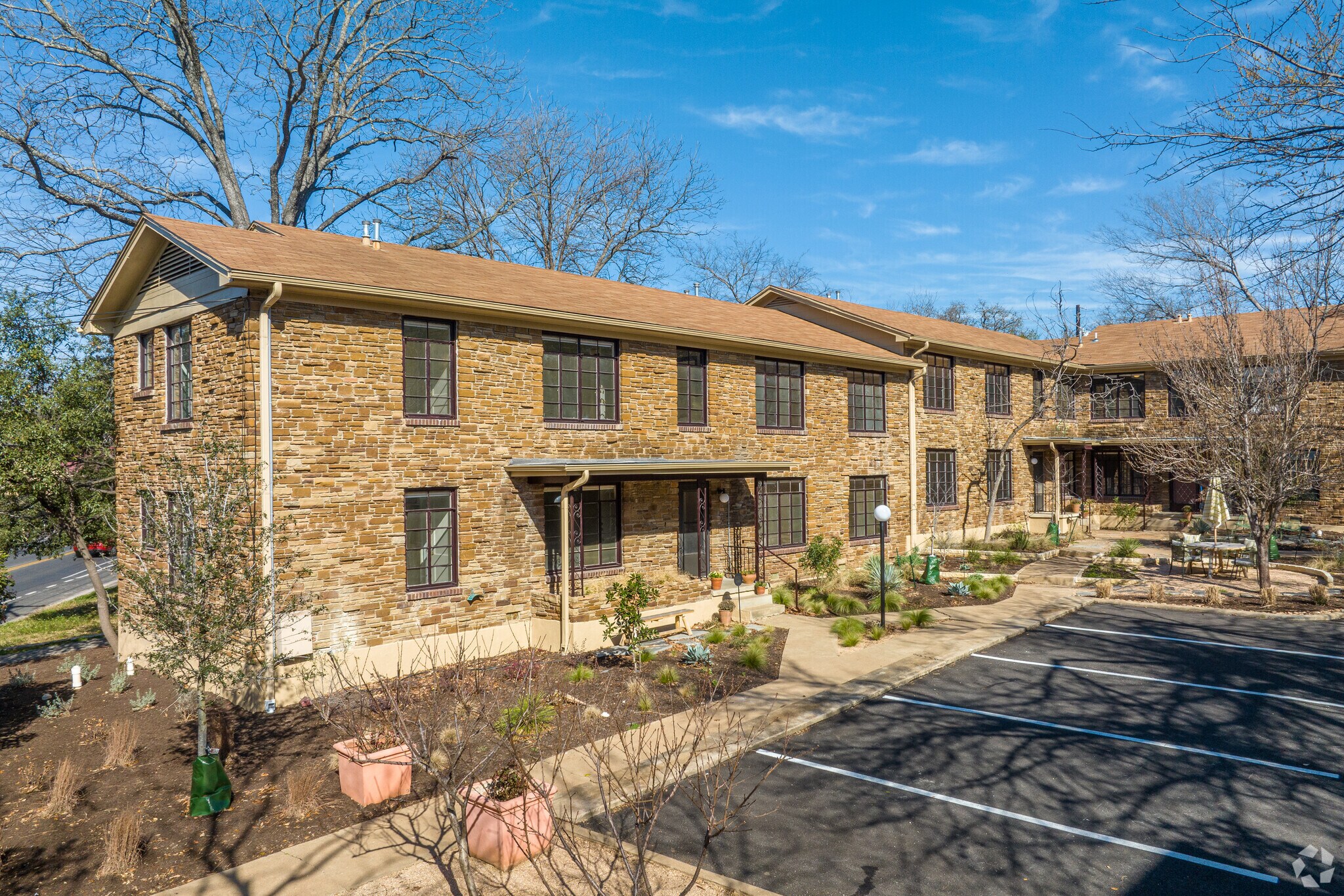 3010 Windsor Rd, Austin, TX for sale Primary Photo- Image 1 of 1