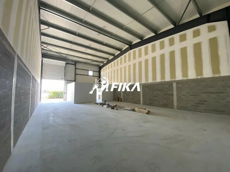 Flex in Lespinasse for lease - Building Photo - Image 2 of 12