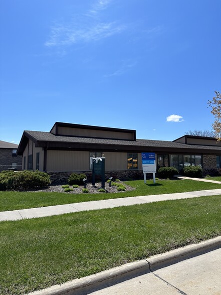 1763 Taft Ave, Oshkosh, WI for sale - Building Photo - Image 1 of 14