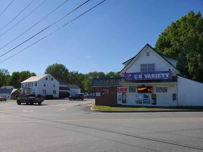 8 Billings Rd, Hermon, ME 04401