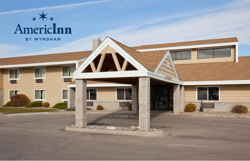 1821 University Ave, Crookston, MN for sale - Building Photo - Image 1 of 1