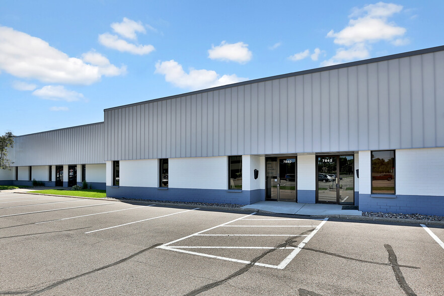 7850-7890 12th Ave E, Bloomington, MN for lease - Building Photo - Image 1 of 12