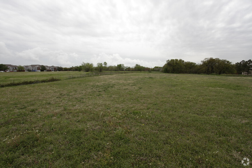 3708 Harwood Rd, Bedford, TX for sale - Building Photo - Image 2 of 6