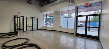 285 Liberty St, Salem, OR for lease Interior Photo- Image 2 of 6