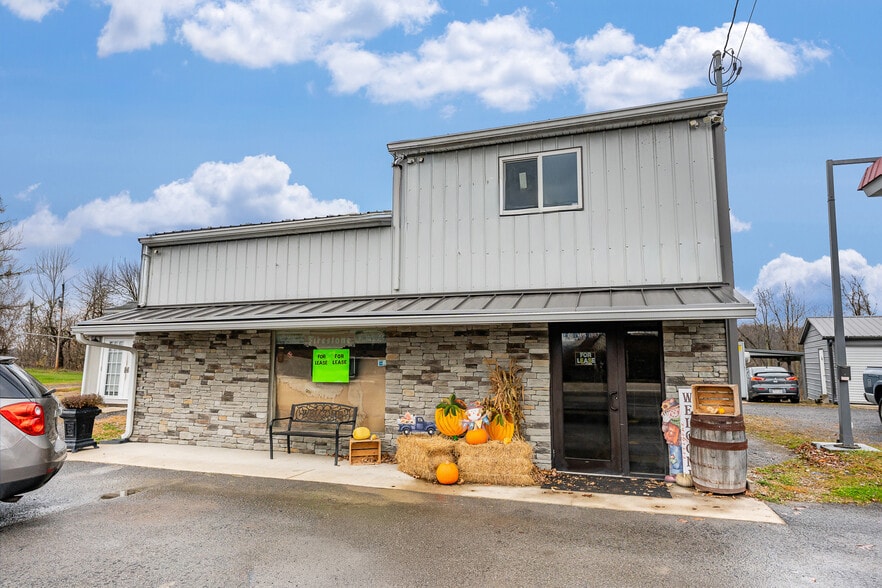 812 N Pike St, Grafton, WV for lease - Building Photo - Image 1 of 13