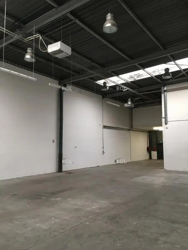 Location Local d'activités 470 m²