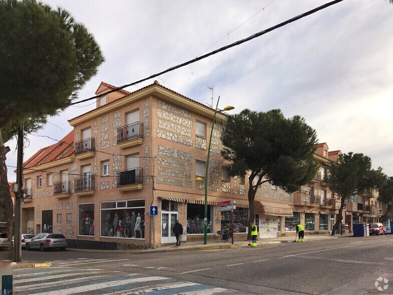 Calle Real, 84, Yuncos, Toledo for lease - Primary Photo - Image 1 of 2