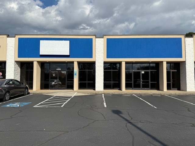 2315 Catawba Valley Blvd SE, Hickory, NC for lease - Building Photo - Image 3 of 9