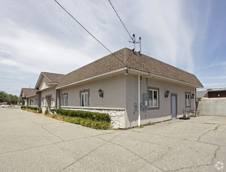 29820 Harper Ave, Saint Clair Shores, MI for sale - Building Photo - Image 3 of 3